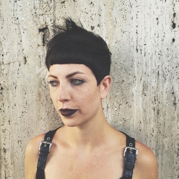 Meet your Posher, Rebecca - Picture 1 of 1